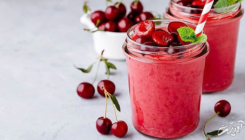 طرز تهیه اسموتی میوههای سرخ، یک نوشیدنی خنک تابستانی اسموتی میوه های سرخ
